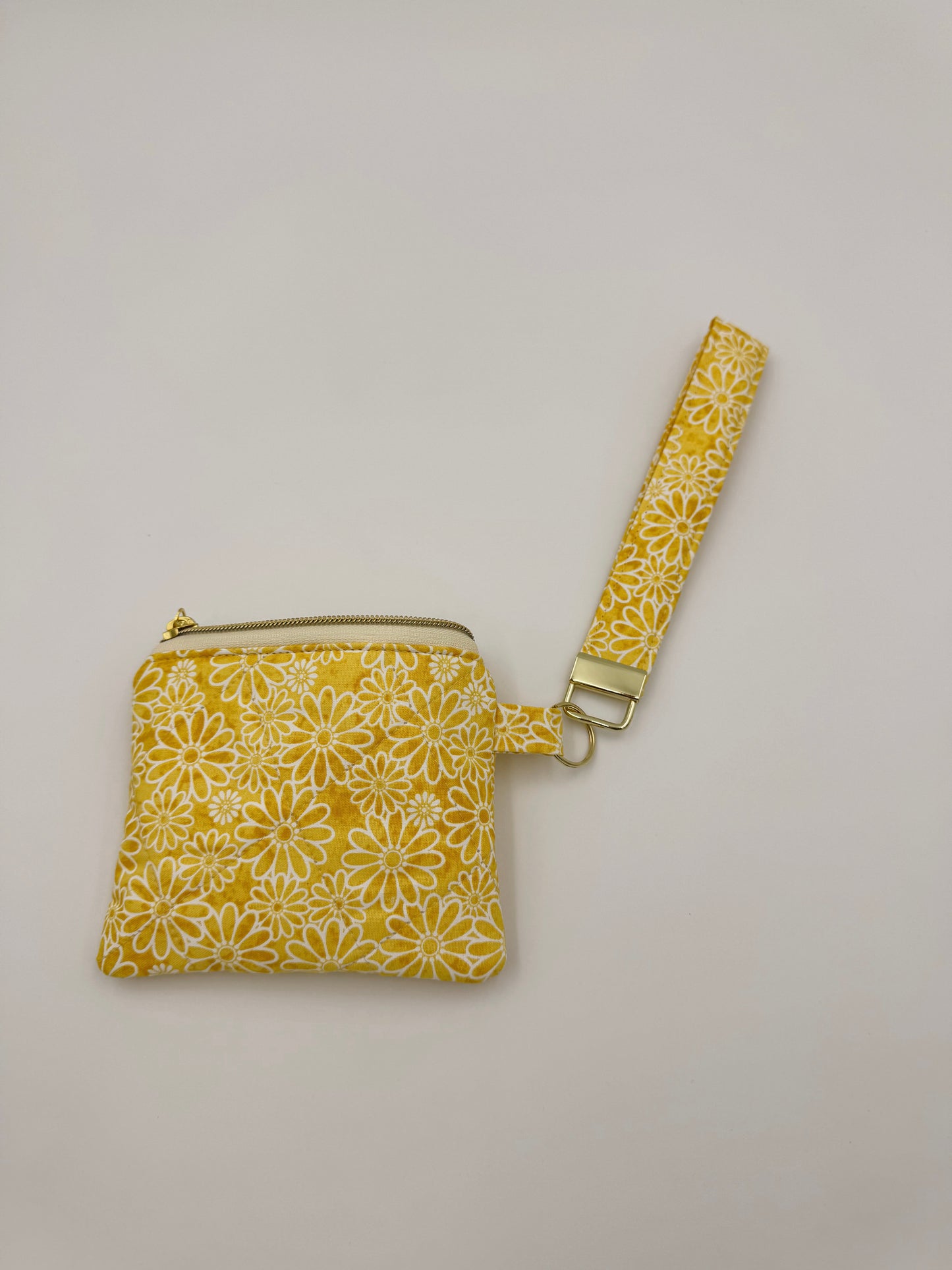 Spring Daisy Keychain Wallet